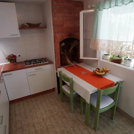 Volga Apartman Jelsa